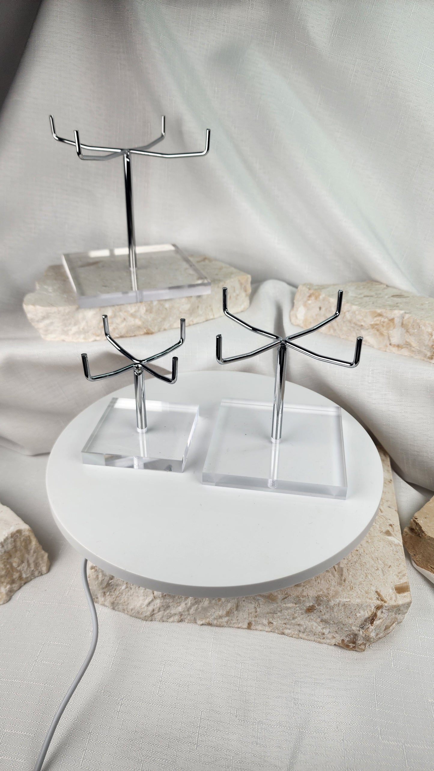 Silver/Acrylic 4 claw Specimen Stands