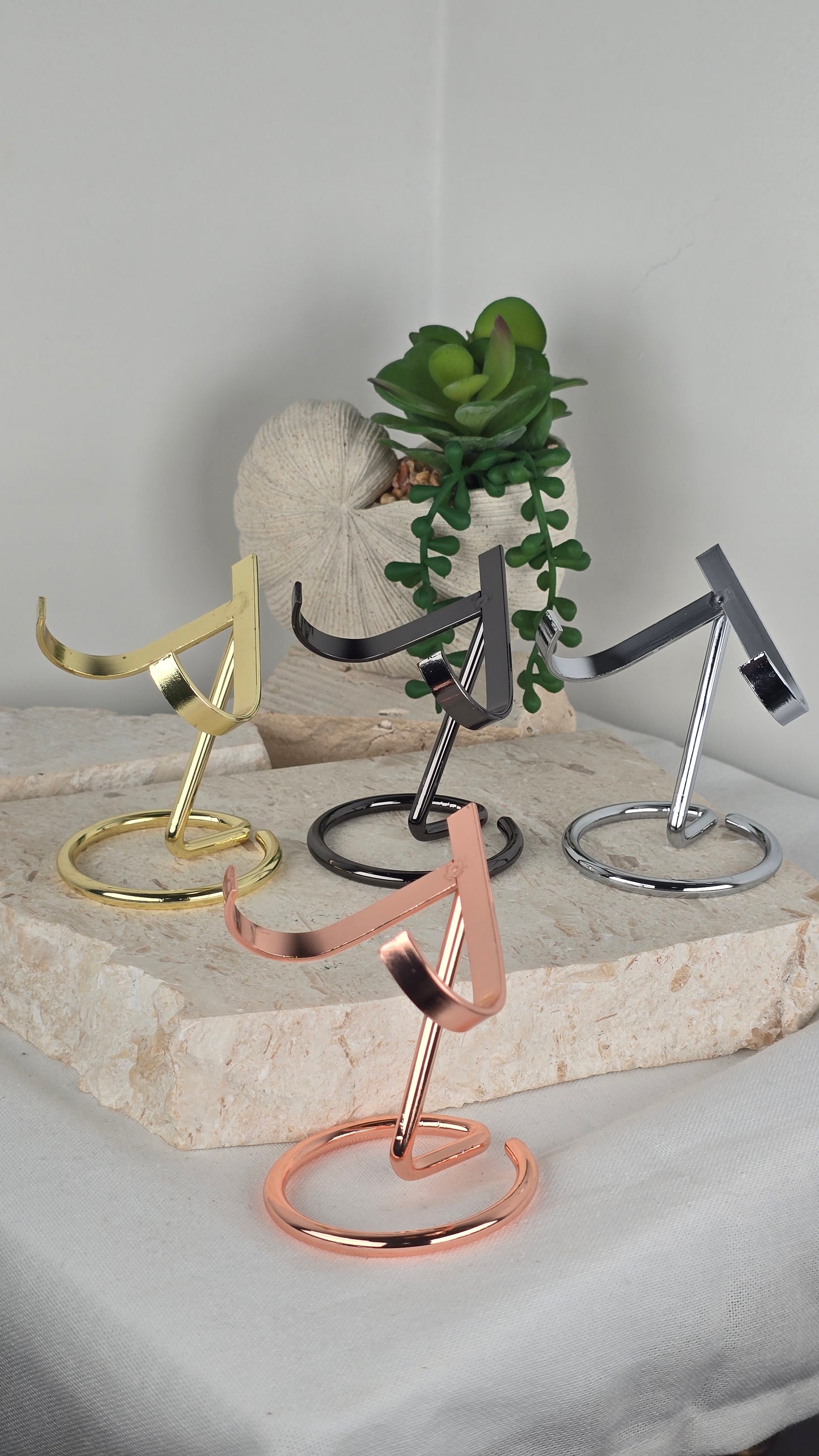 Heart Display Stands Medium Metal