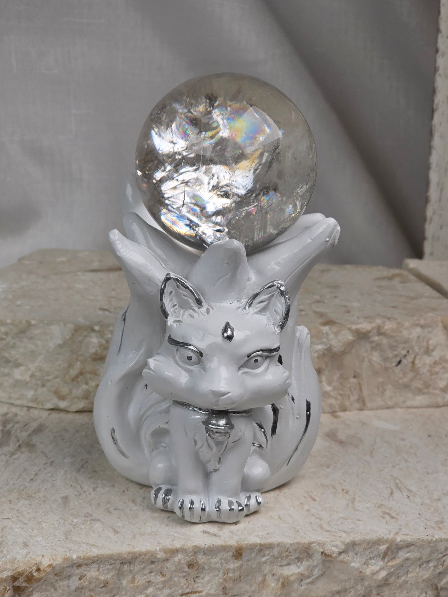 9 Tail Fox White/Silver Resin Sphere Stand