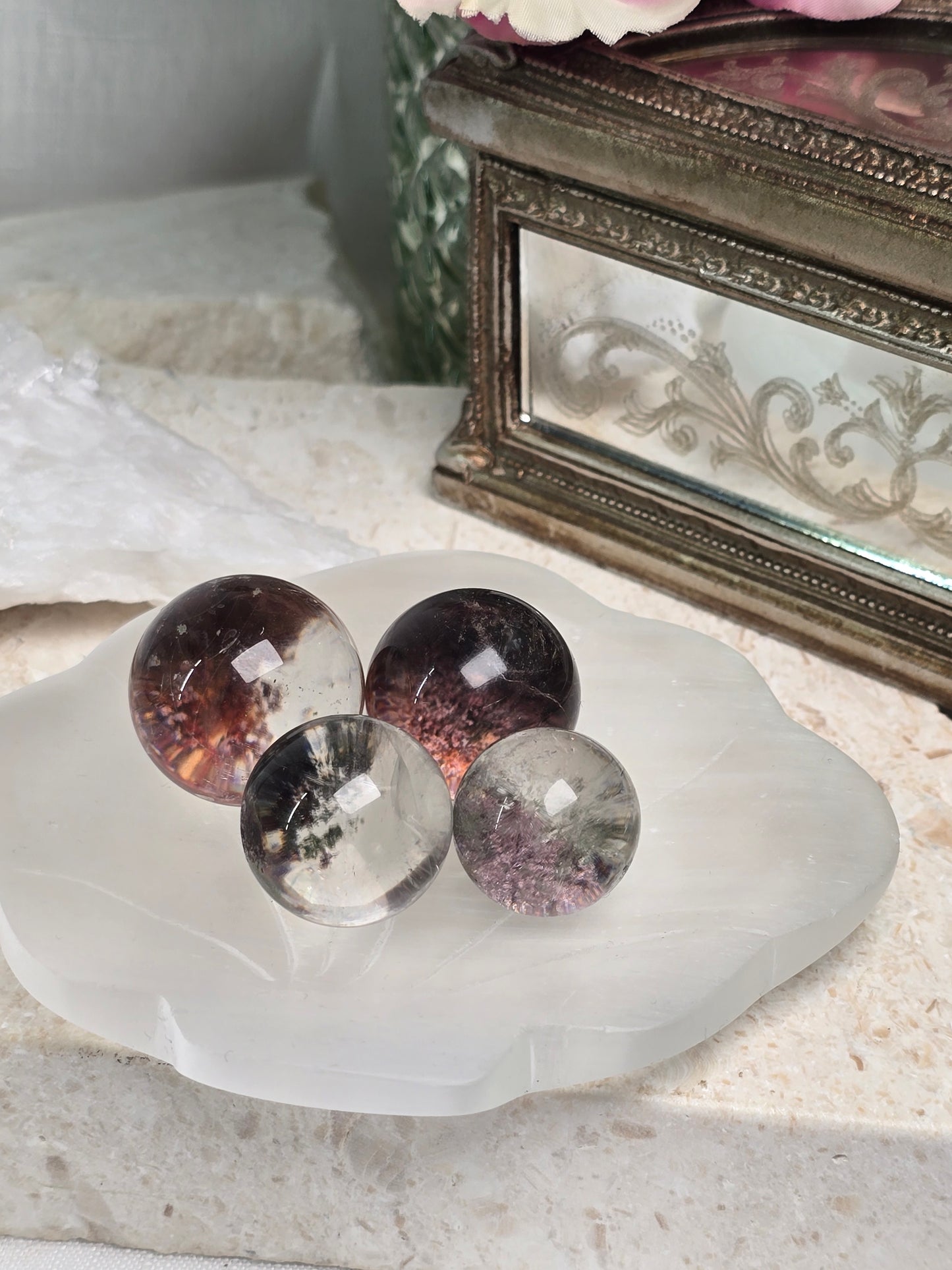 Garden Quartz 2cm Spheres