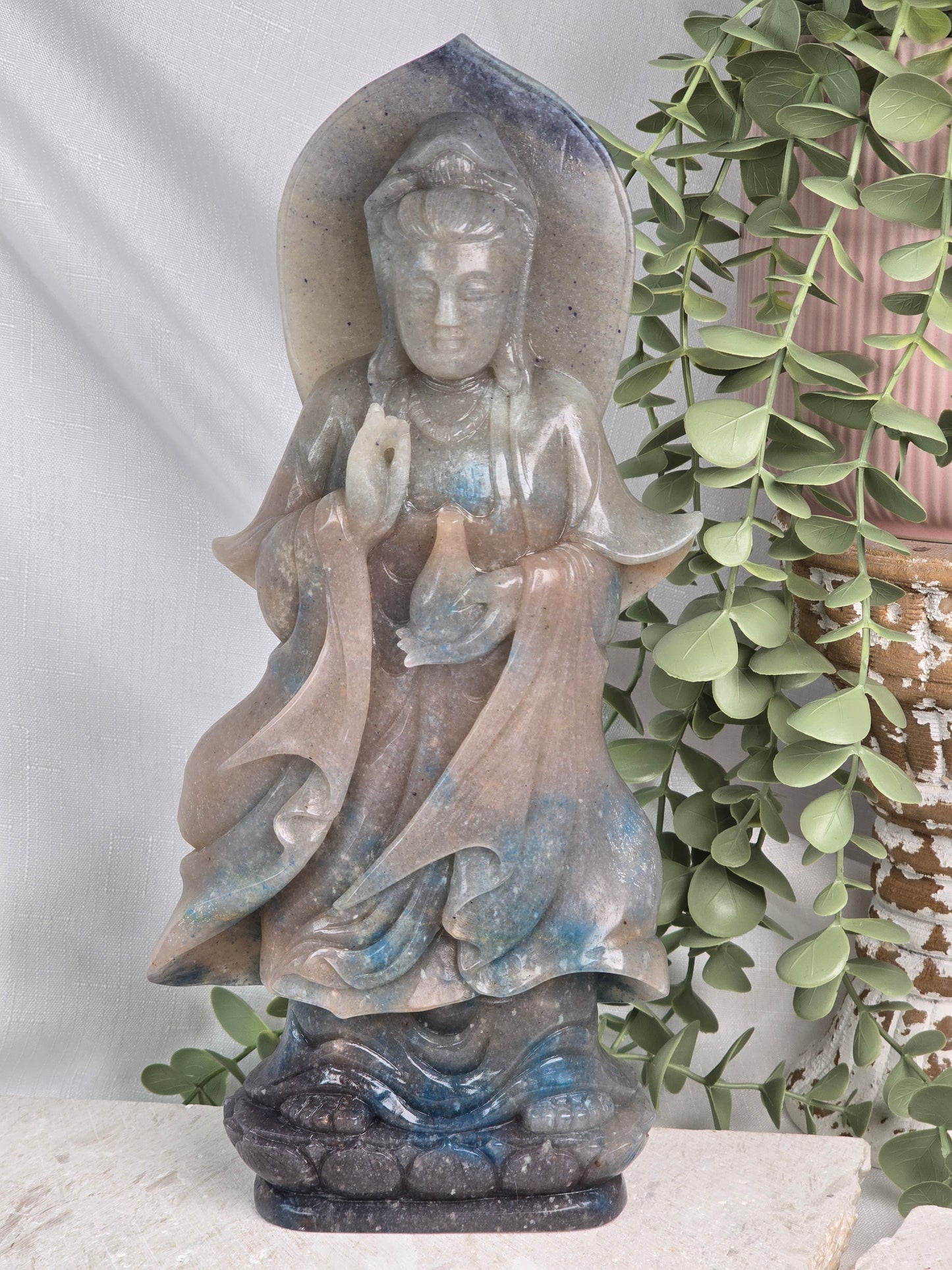 Troliete Guan Yin Goddess XL Carving