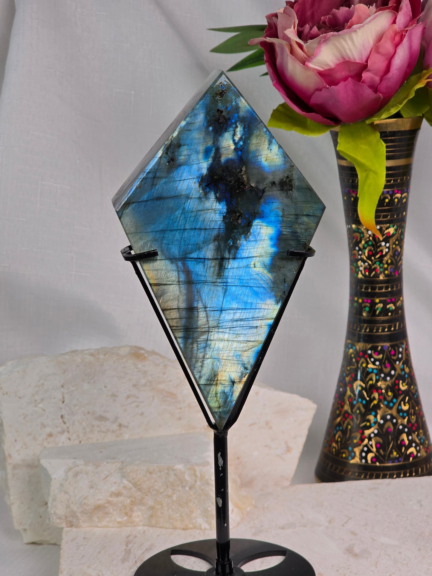 Labradorite Diamond on stand