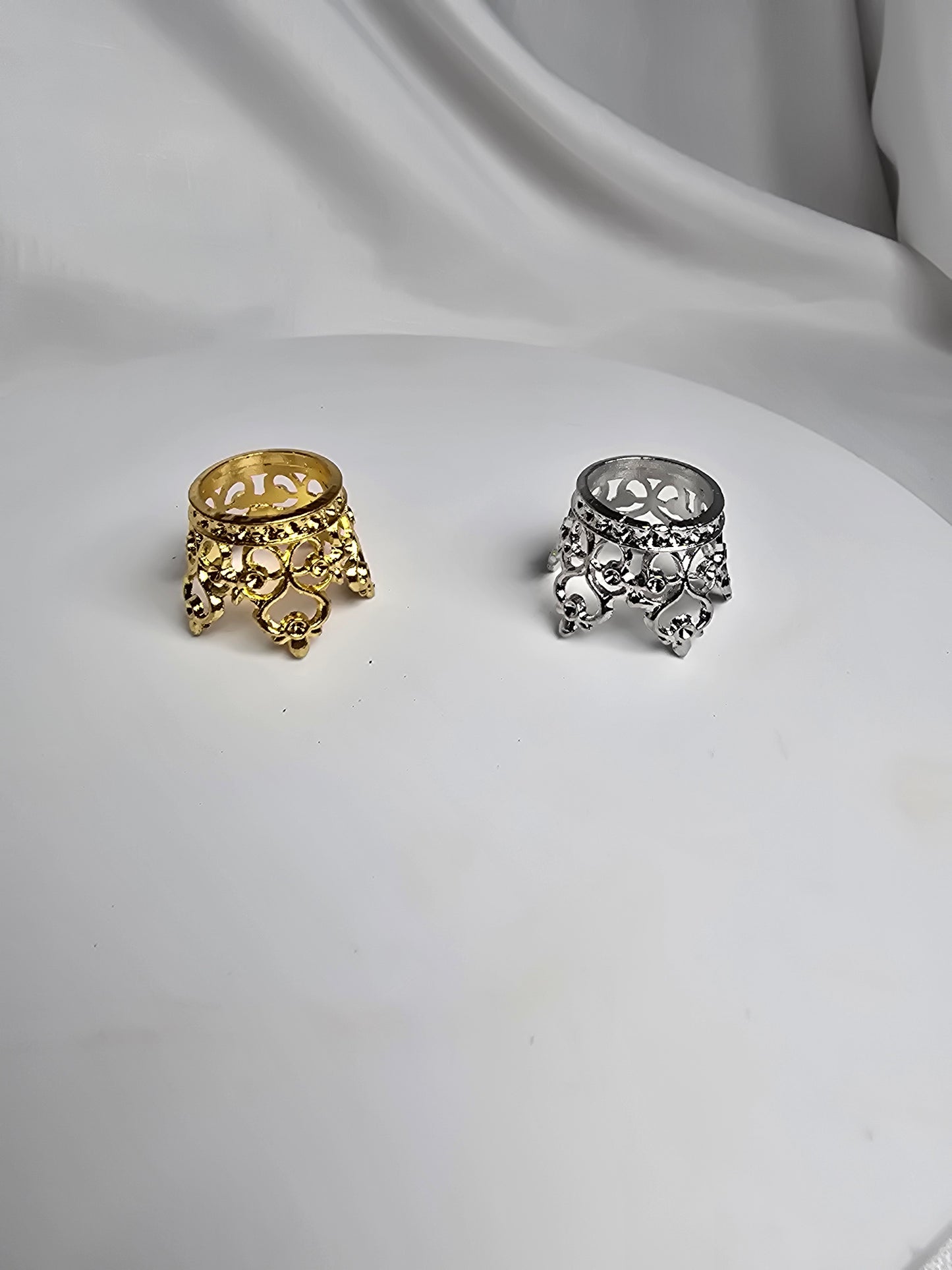 Heart Crown Mini Sphere Stand