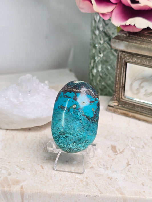 Shattuckite palm stones