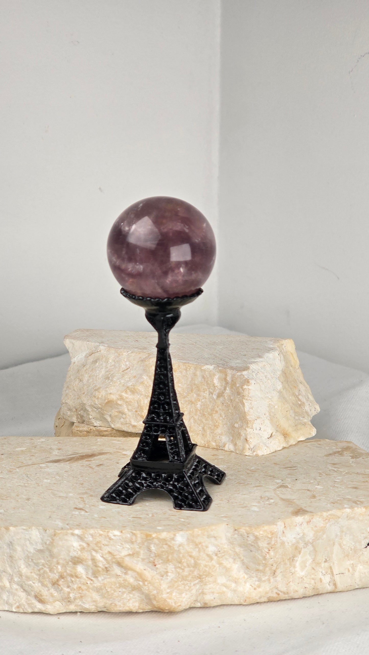 Eiffel Tower sphere stand