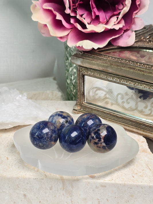 Sodalite 2cm Spheres