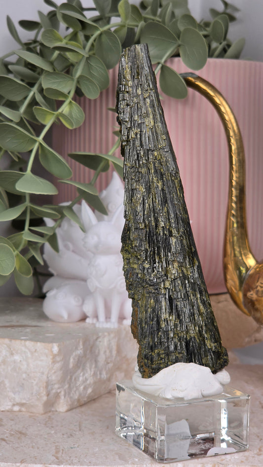 Large Green Epiidote Specimen