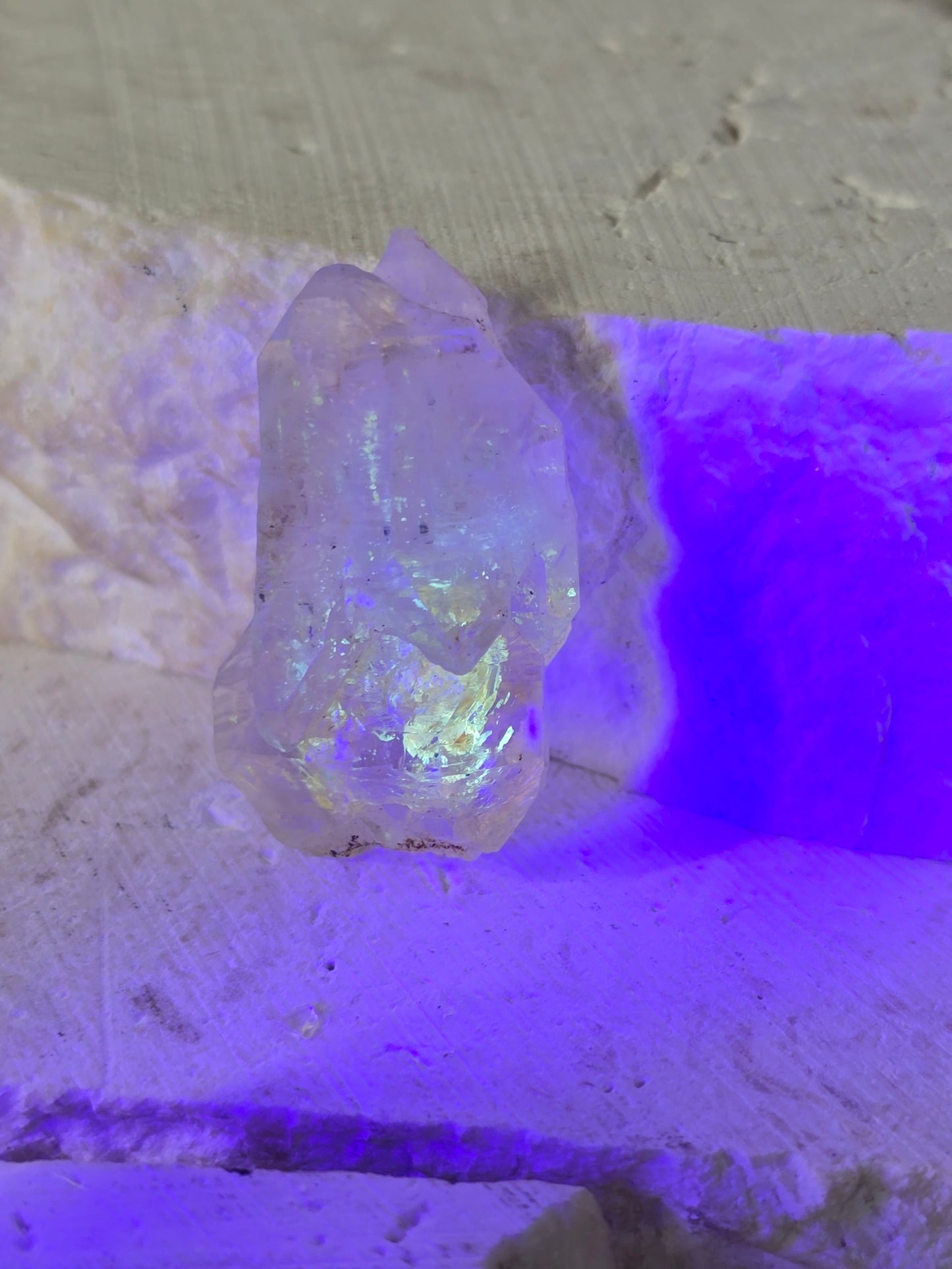 Petroleum skeleton Quartz specimen