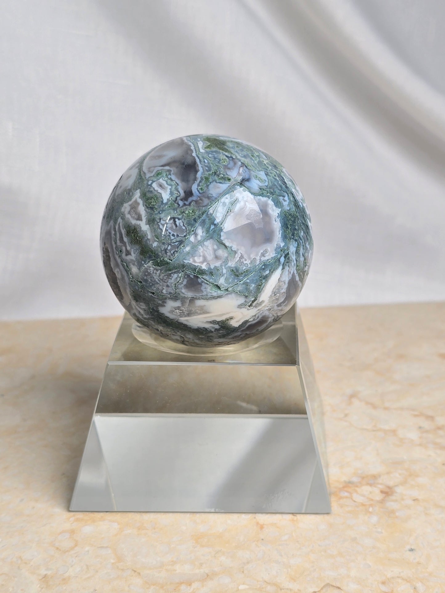 Glass Myanan style  Solid Sphere Stand