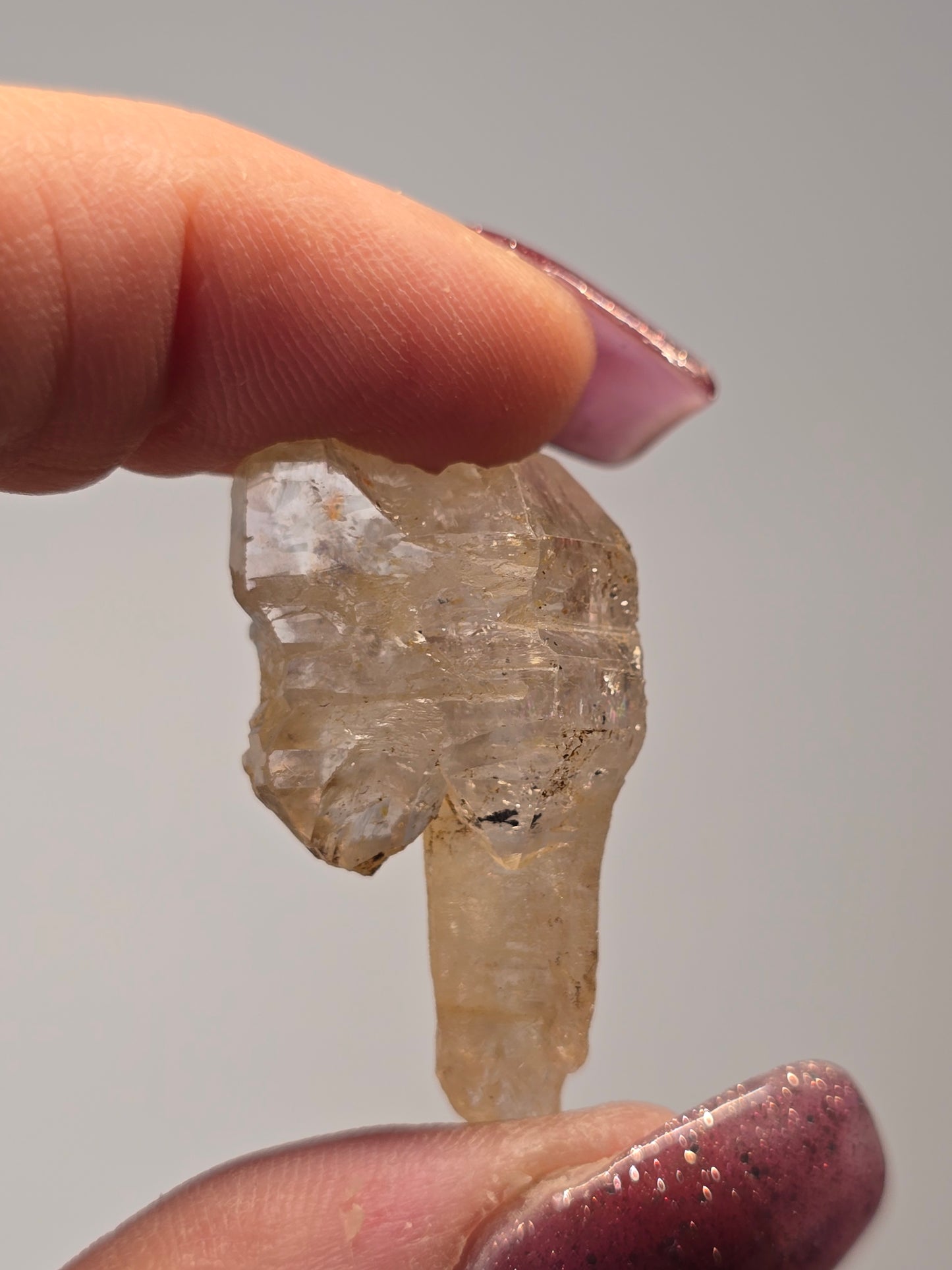 Petroleum skeleton Quartz specimen