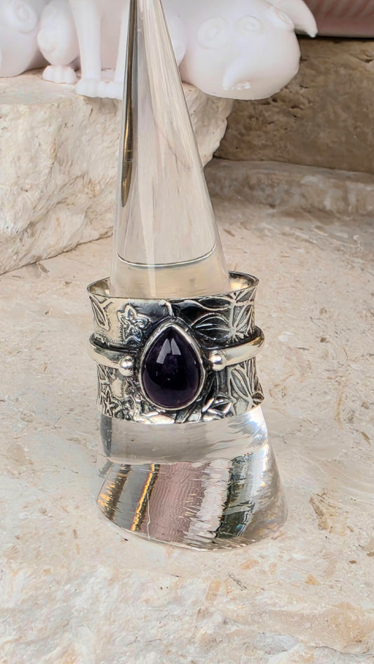Sterling Silver Amethyst Sz 7 wide ring