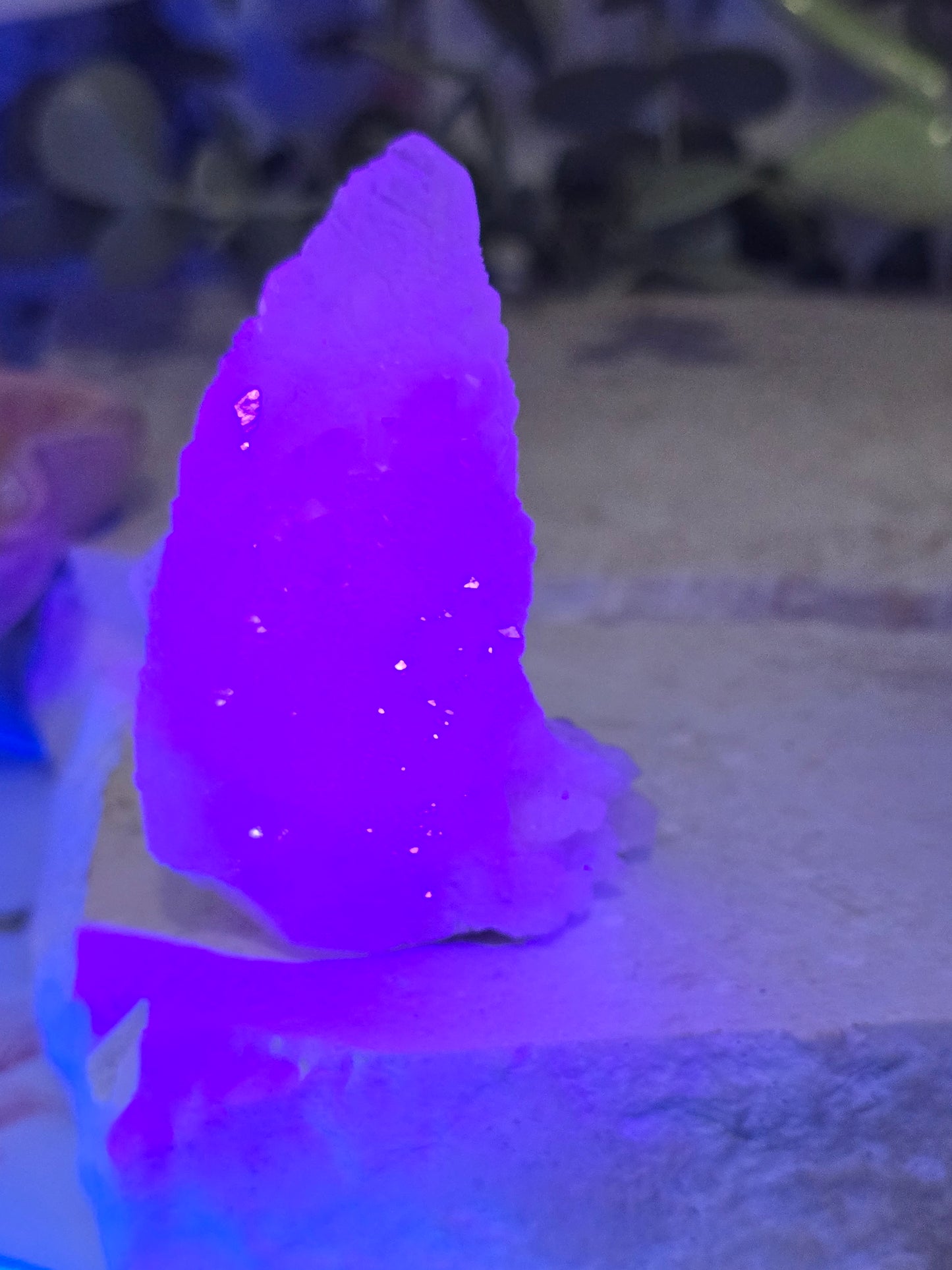 Uv Reactive Pink Calcite
