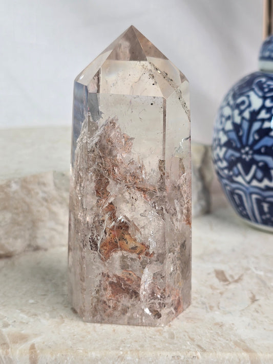 AAA grade Garden Quartz Tower